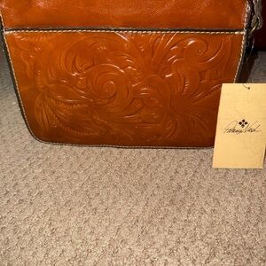 ~*NWT*~ Patricia Nash Brown Embossed Crossbody Bag